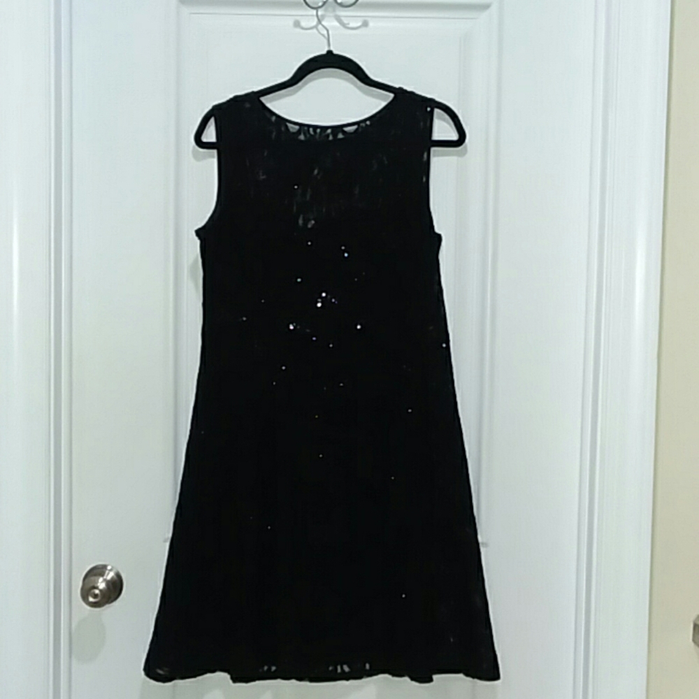 Ronnie Nicole Sleeveless Black Formal Size 10.
